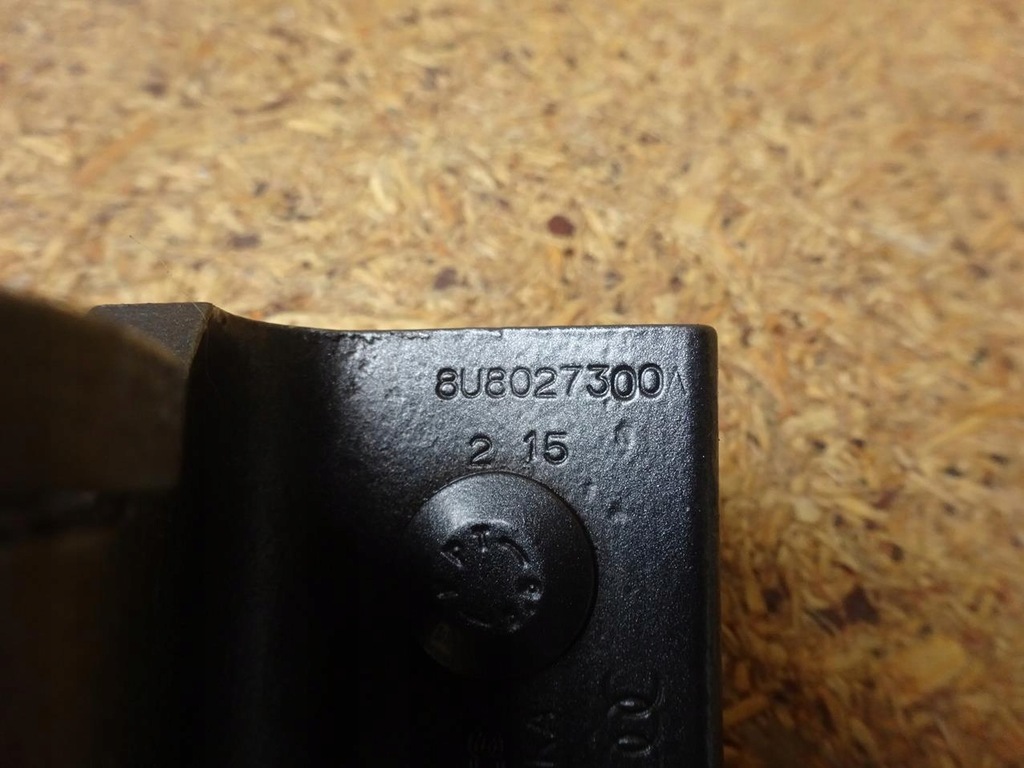 фото №8, Audi q3 8u петлі кришки задня задній багажника kpl 8u0827300a 8u0827299a