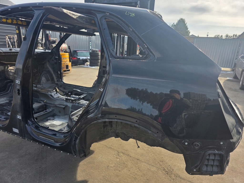 фото №1, Чверть крила лівий задня audi q3 8u 2011-2018 оригінал ! 2