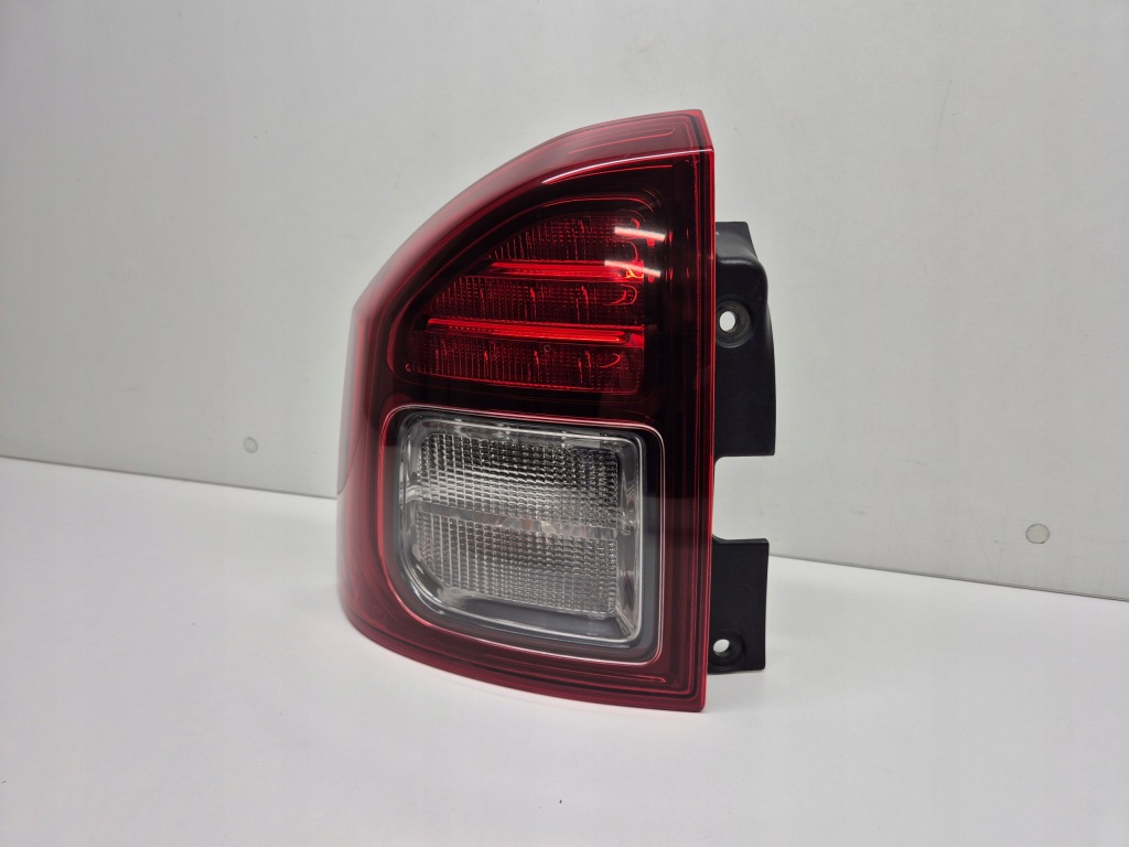 фото №3, Jeep compass i lift лампа задняя левая led тонированная оригинал europa 11-16