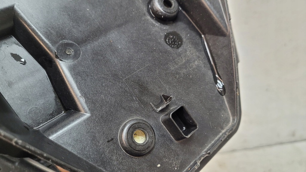 фото №5, Renault zoe lift крышка зарядки разъём перед port 296a81391r 2217223x