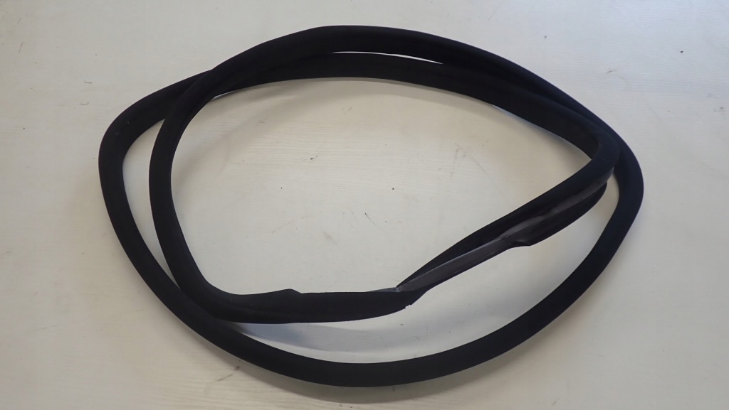 фото №1, Mercedes c w204 прокладка двері лівий задня