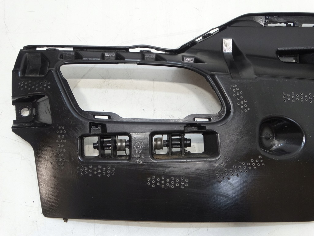 фото №5, Кронштейн распылителя правое audi a6 c8 18-25r. 4k0807096