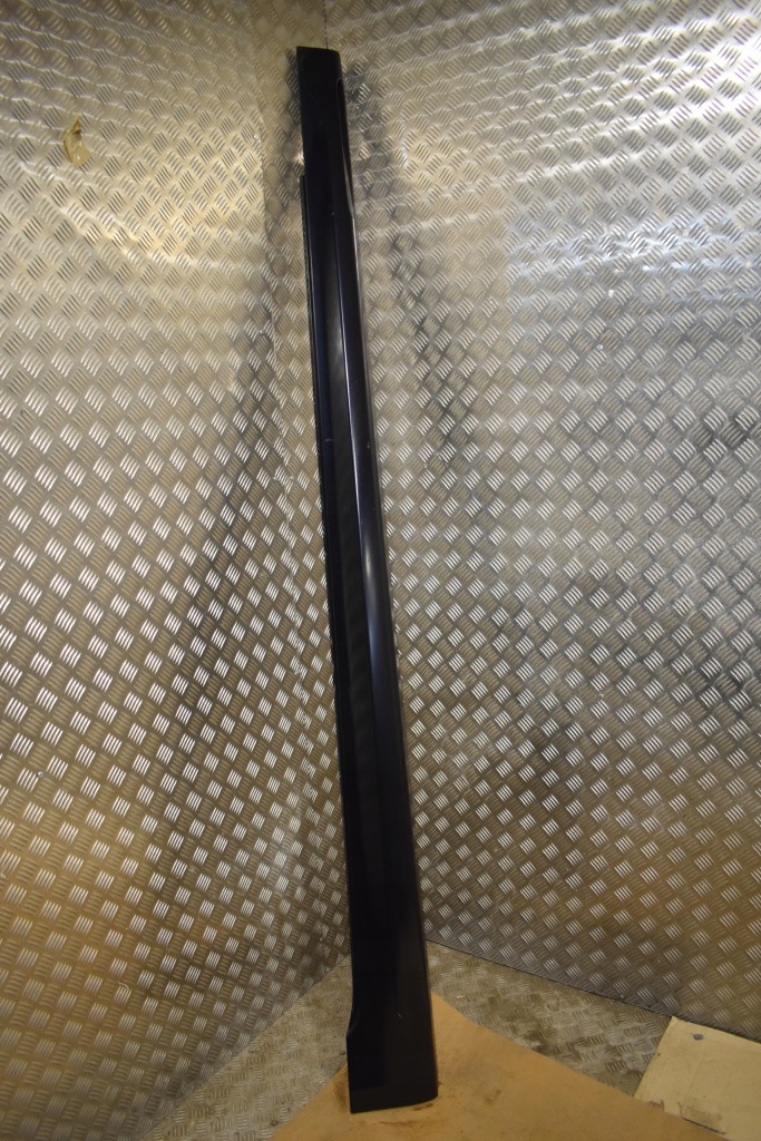 Купить Молдинг порог правая + каркас bmw g11 m-p 1