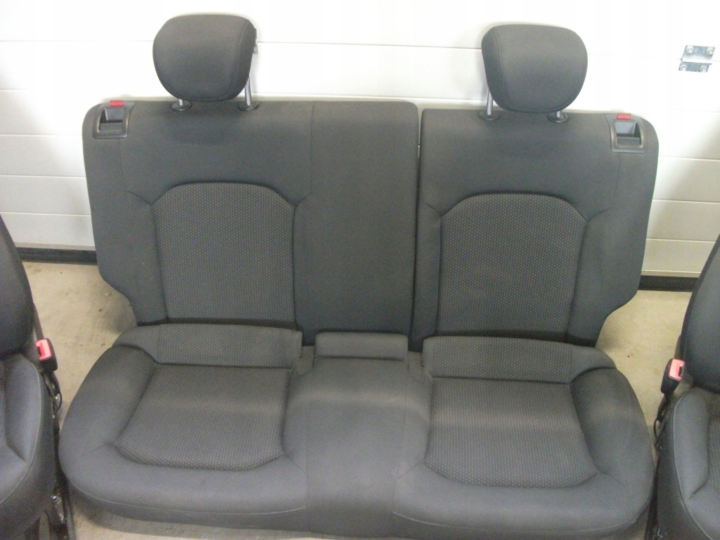 фото №4, Сиденья заднее сиденье обшивки audi a1 3d 8x салон середина