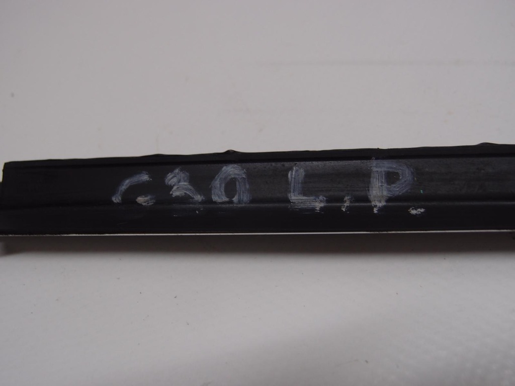 фото №9, Молдинг уплотнитель левый перед bmw 5 g30