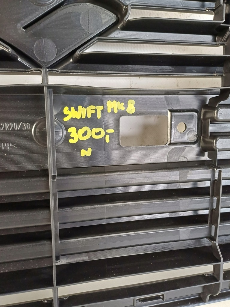 фото №12, Решітка радіатора решітка радіатора бампера перед suzuki swift mk viii 8