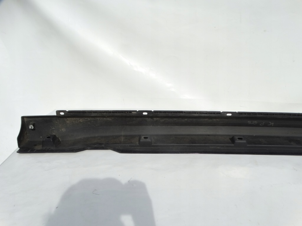 Накладка  накладка порога  правая левая 13187549 / 13187550 opel vectra gts с Разборки