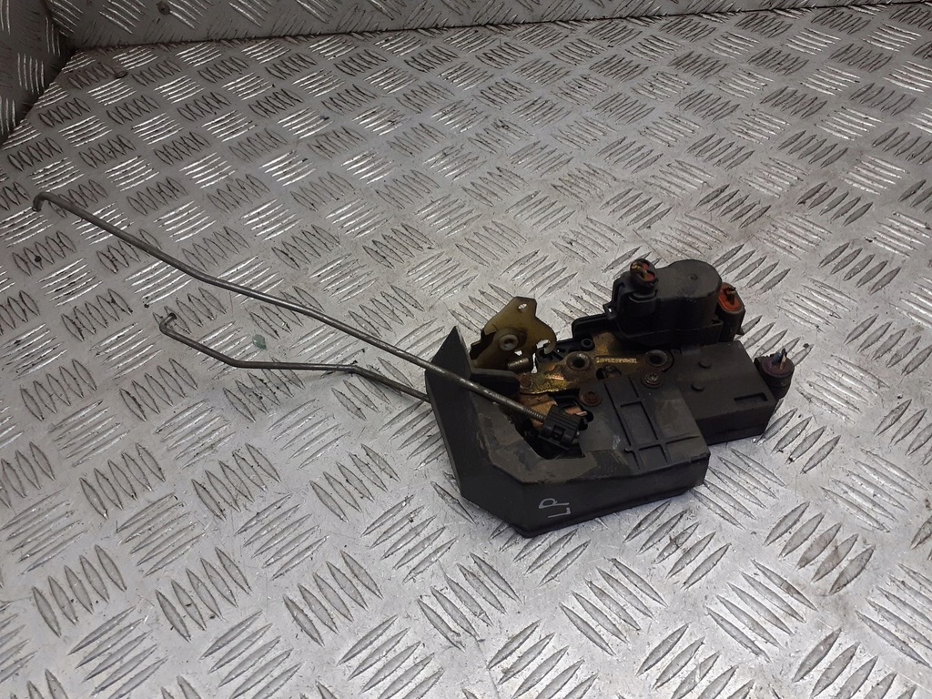 фото №1, Замок дверь центральный левый перед alfa romeo 156