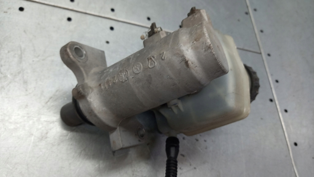 Насос гальмівна mercedes benz a w168 1.6b 00r Оригінал