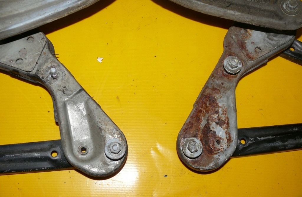 фото №4, Петлі амортизатори капот перед mercedes w140