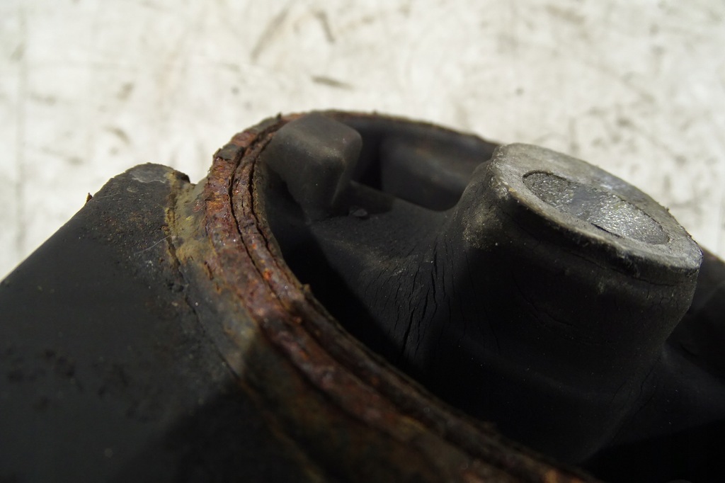 фото №8, Journey freemont 11- 3.6 кронштейн подушка 68051873ab