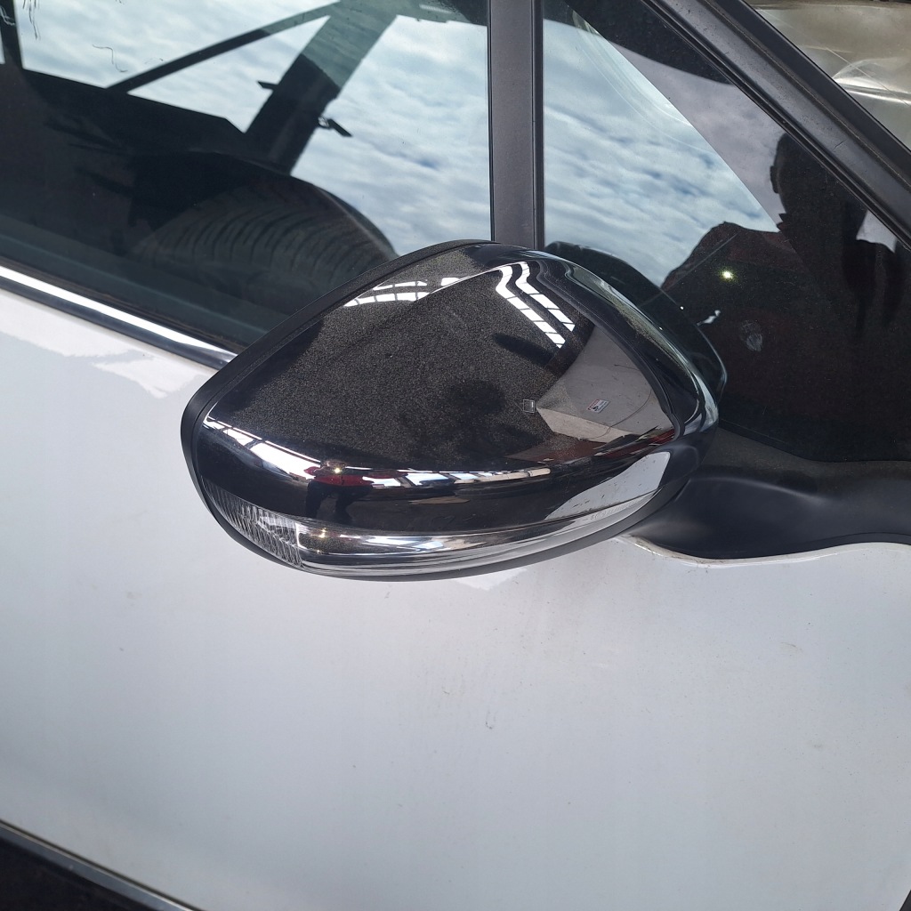 Купити Дзеркало праве peugeot 2008