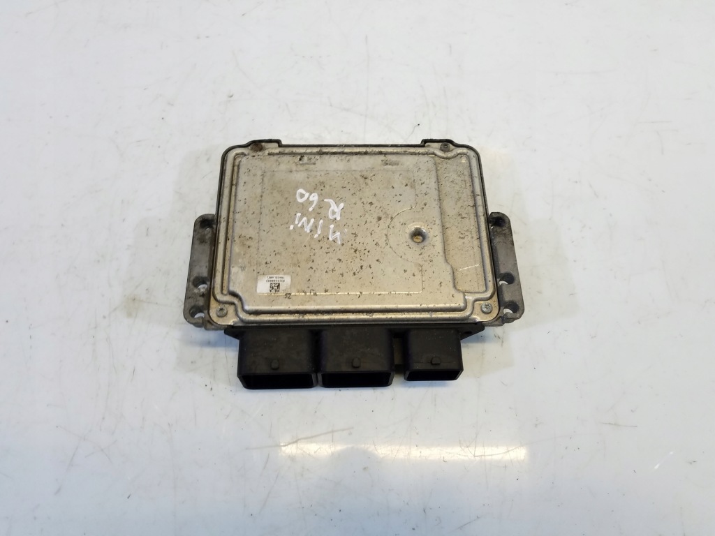 Бортовой компьютер двигателя mini countryman r60 1.6 b 7619335 Цена