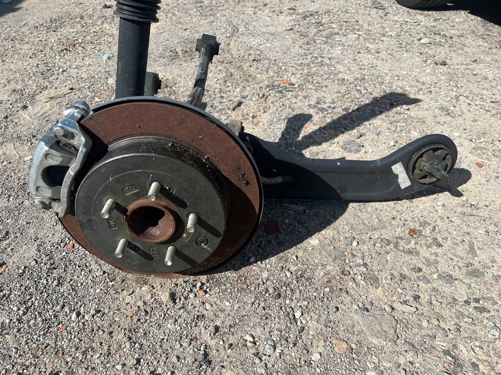 фото №1, Амортизатор поворотный кулак рычаг tucson ii правая задняя tucson ii 2 sportage iv