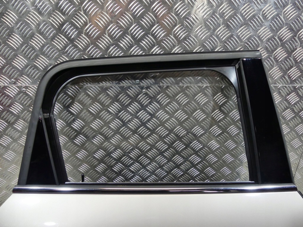 Mini countryman f60 дверь правый  задняя оригинал rooftop-grey металлик b47 Оригинал