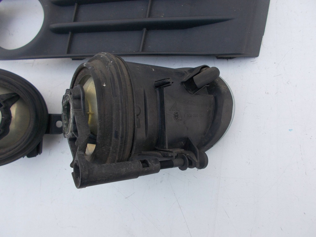 фото №10, Протитуманна фара протитуманні фари лівий правий решітка бампера volvo s40 ii lift 2008