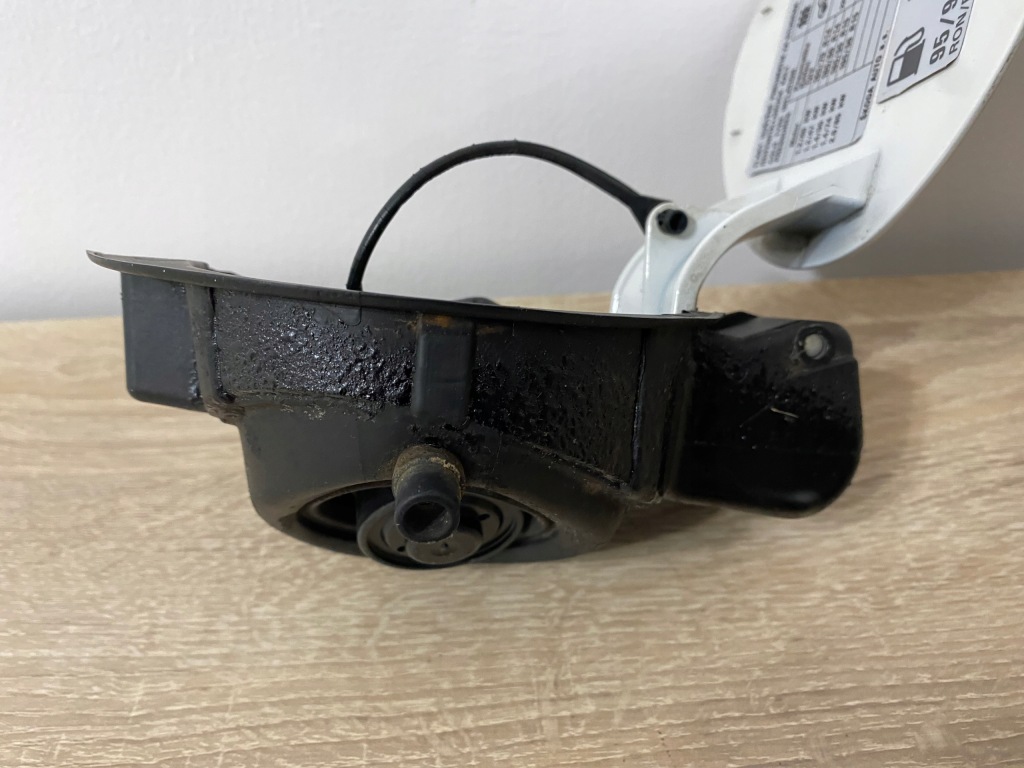 Кришка заливної пального skoda fabia i + кришка - 6y9010332k / 6y9809857b Зі Шроту