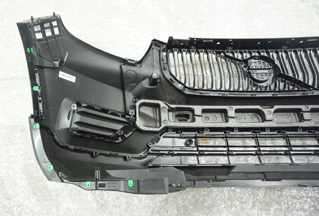 Купить Бампер перед kompletny volvo xc40 717