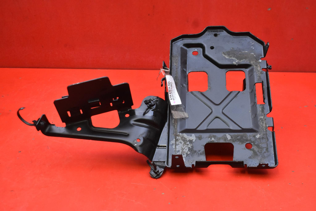 Основание аккумулятор 84221669 opel insignia b 1.6 cdti 136 km 17-20 Цена