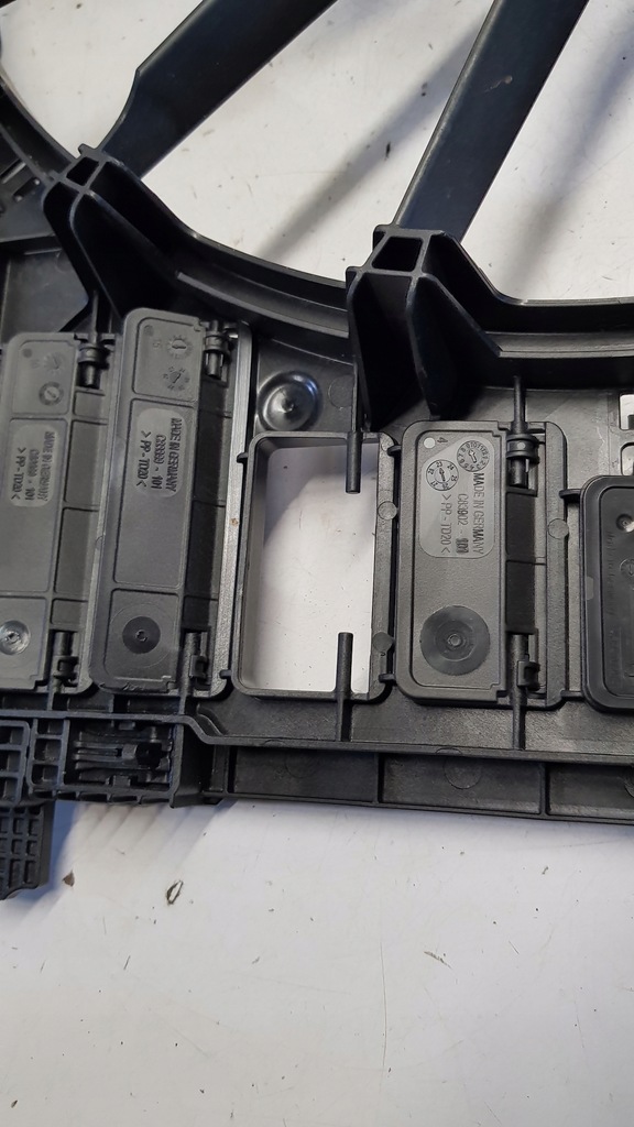 фото №12, Корпус вентилятора mercedes amg w177