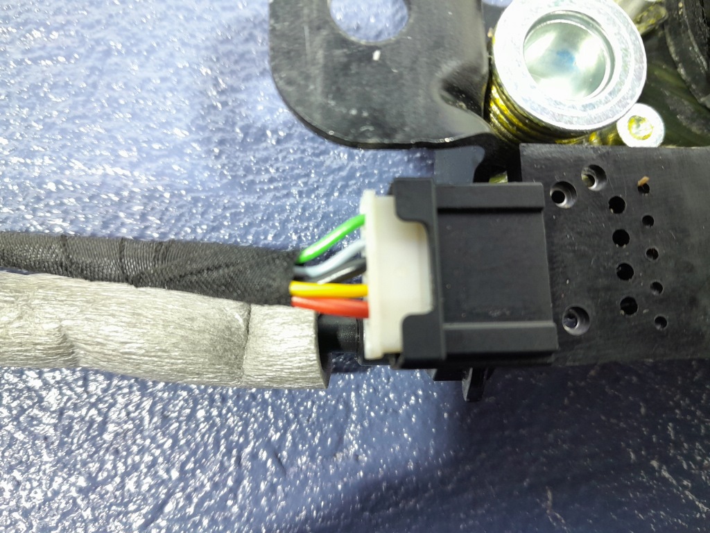 фото №4, Bmw 7 g11 g12 замок доводчик кришки багажника 6 pin 7441014