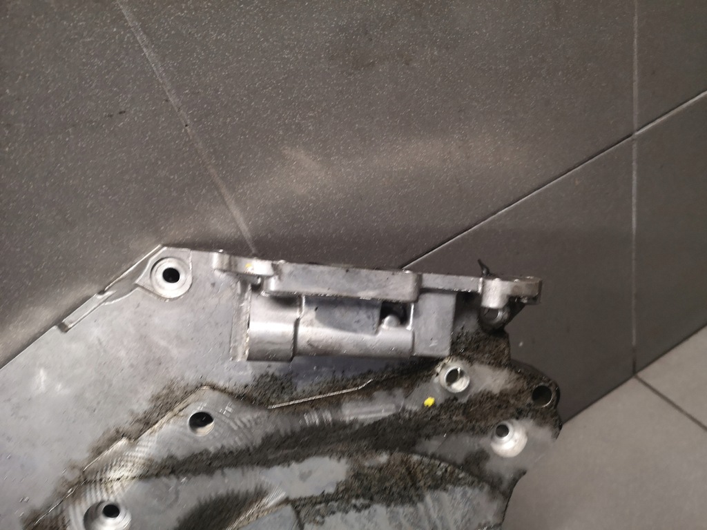 фото №2, Корпус розподільного валу audi 3.0 tdi crt 059103171df