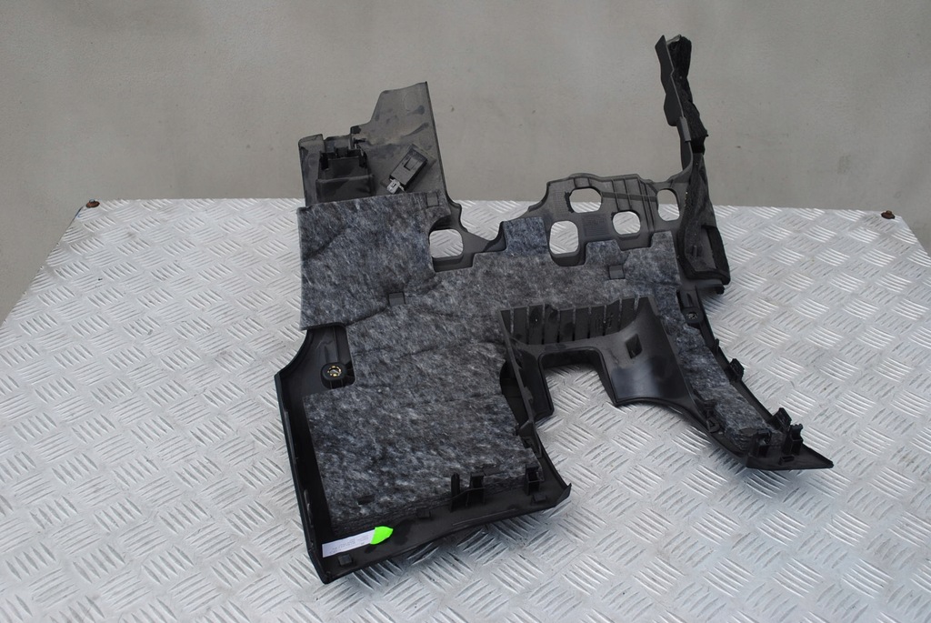 фото №5, Корпус защита колонки рулевого 8k1863075a audi a5 8t sportback