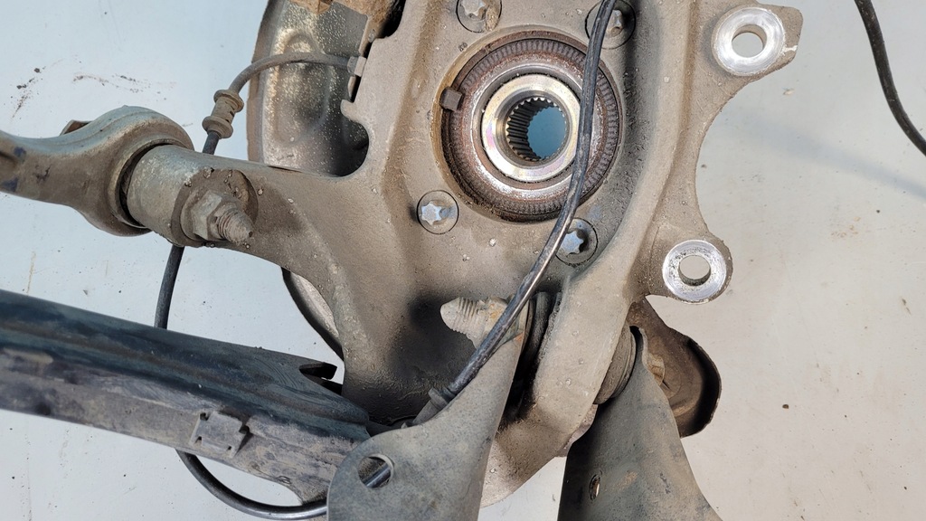 фото №6, W205 c220 поворотний кулак важелі комплект правий задня