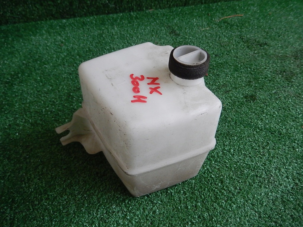 фото №1, Бак расширительный lexus nx 300h lift 2017