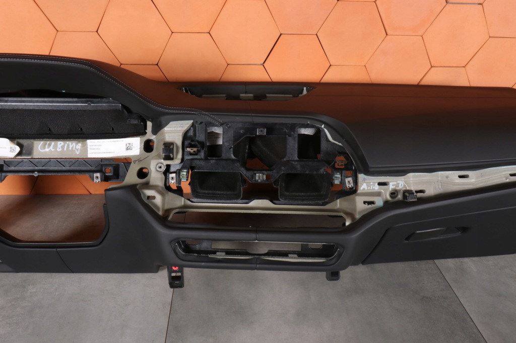 фото №7, Bmw g20 g21 g22 g23 g26 m4 приборная панель приборная панель  кожа czarna hud 8km!