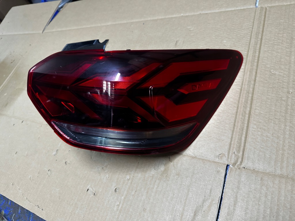 фото №1, Dacia sandero iii лампа права задня задня org eu 265509530r