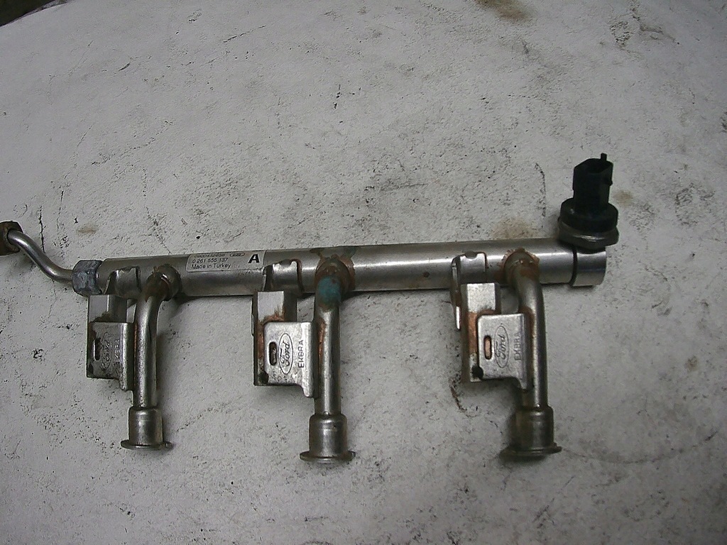 фото №1, Fiesta mk7 lift bmax 1,0 ecoboost молдинг упорскування