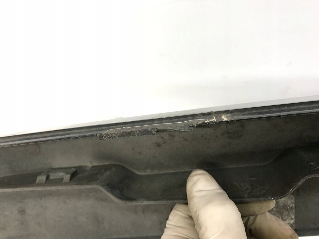 фото №8, Scania r s молдинг підкрилок правий перед 2297984