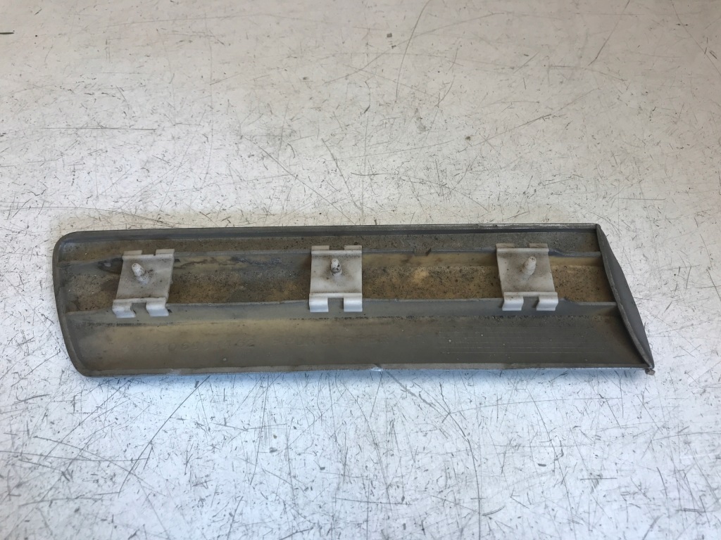 фото №4, Молдинг крыла правый перед mercedes w210