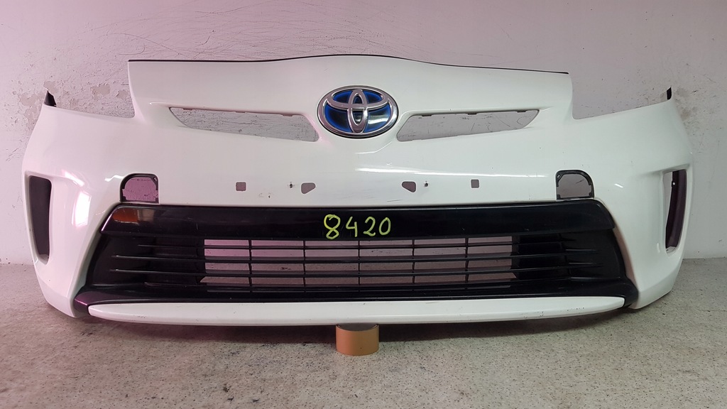 фото №1, Toyota prius 3 iii lift 2012 - бампер перед 8420