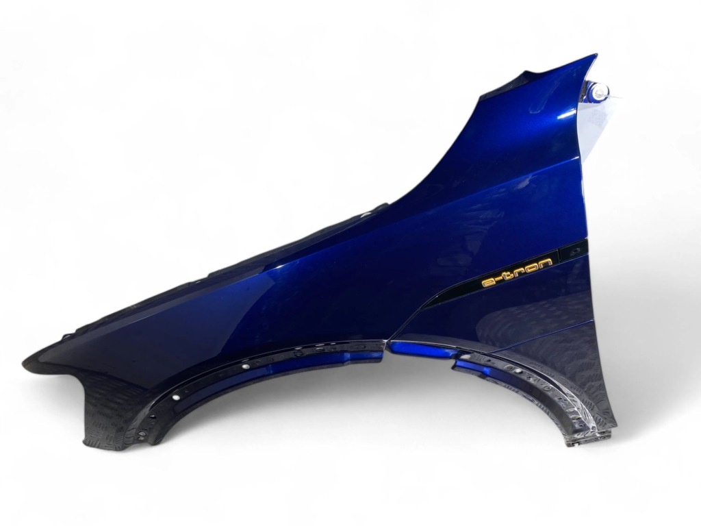 Audi e-tron 2021 крыло передний с Разборки