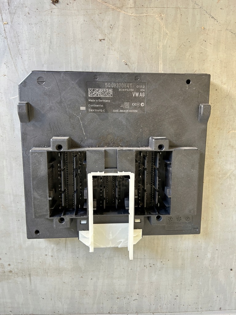 фото №1, Vw golf vii audi блок управления блок управления бортовой сетью 5q0937084t