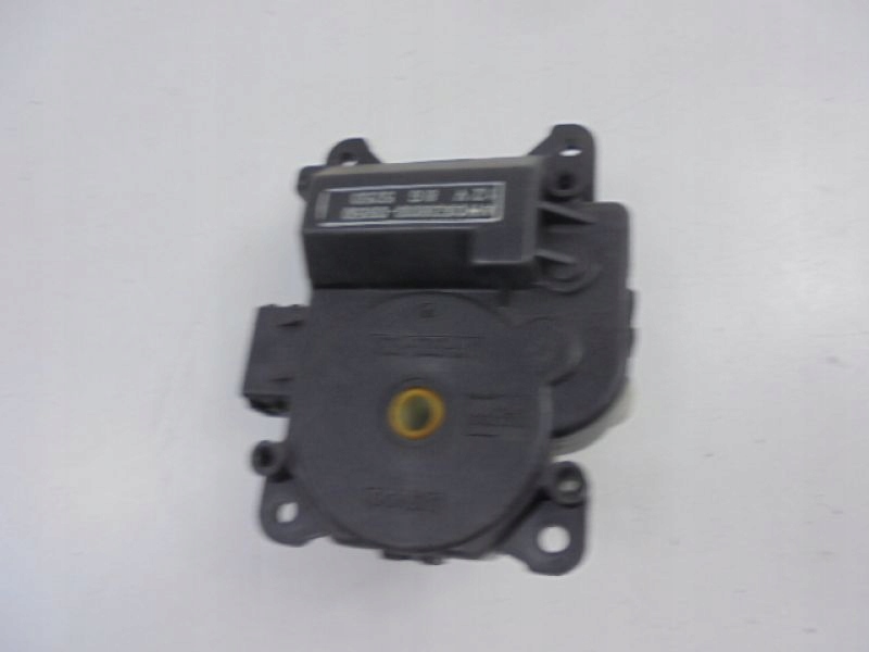 фото №5, Subaru tribeca i b9 моторчик кришка обігрівача