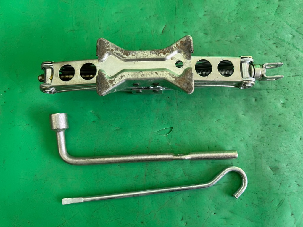 фото №7, Домкрат підйомник трапецієподібний автомобільний підйомник ключ honda city v 08-13 jazz