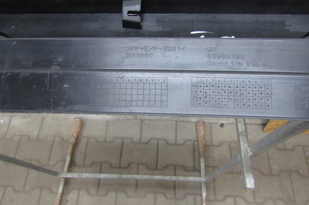 фото №11, Молдинг порог правая mitsubshi pajero shogun sport 3 iii 16-