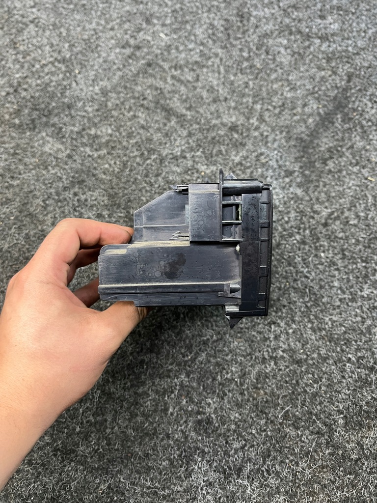 фото №10, Audi a6 s6 c5 панель обдув кондиціонера 4b0820043h