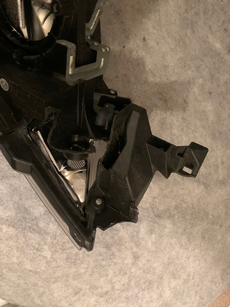 фото №5, Mazda 6 lift ксенон левая лампа поворотная