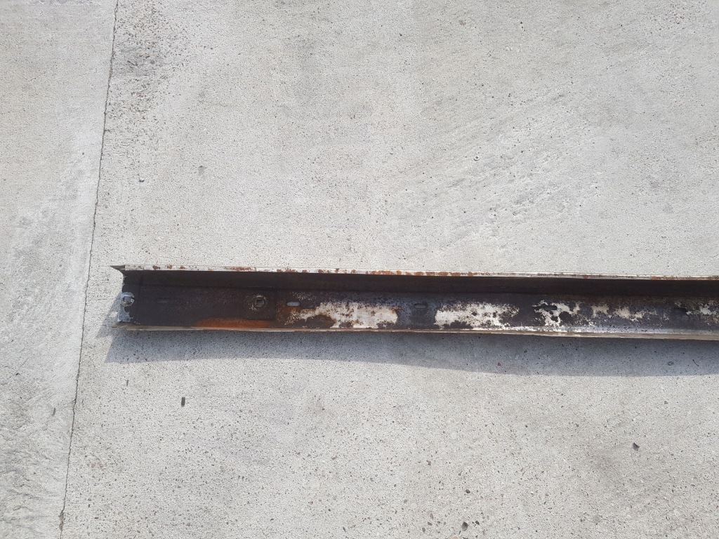 Бампер задній середній element хром bmw e30 вузька лампа przedlift Зі Шроту