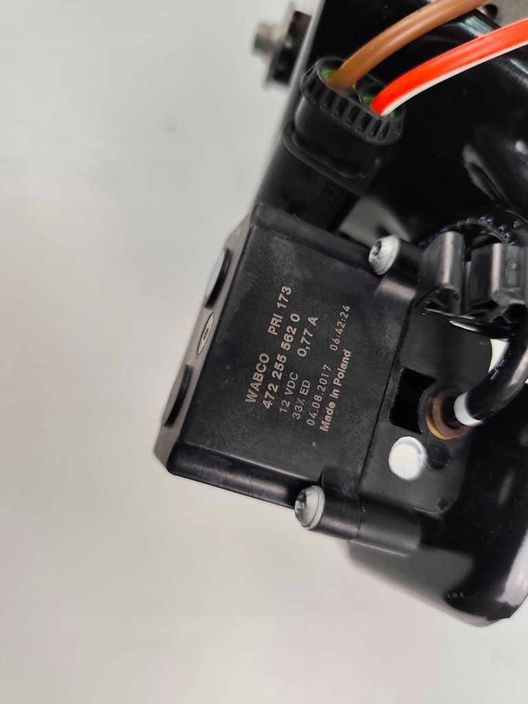 фото №11, Компрессор насос компрессор подвеска bmw f16 x5 f15 f85 f86 6875177