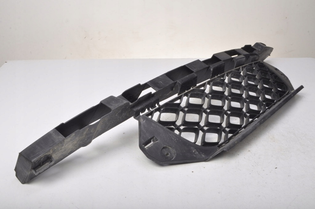 Купить Renault megane iii gt lift решётка радиатора бампера