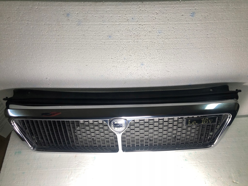 фото №13, Решітка радіатора решітка радіатора lancia thema ie 16v повний оригінал