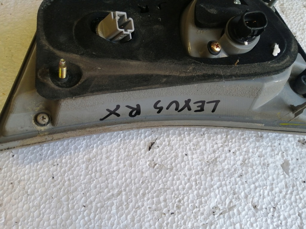 фото №3, Лампа кришки права lexus rx350