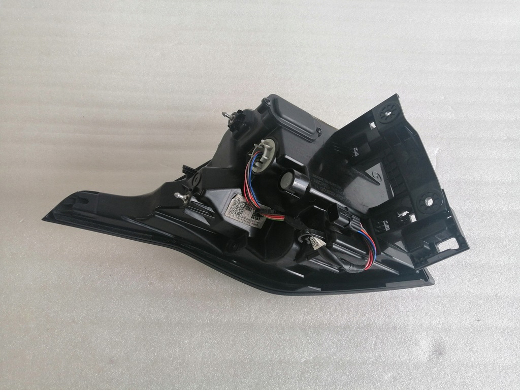 фото №10, Kia sportage v лампа задняя левая 92402-r2100