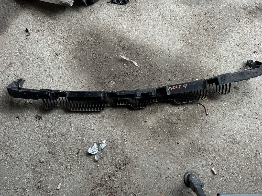 фото №1, Vw golf vii напрямна кронштейн бампера задня