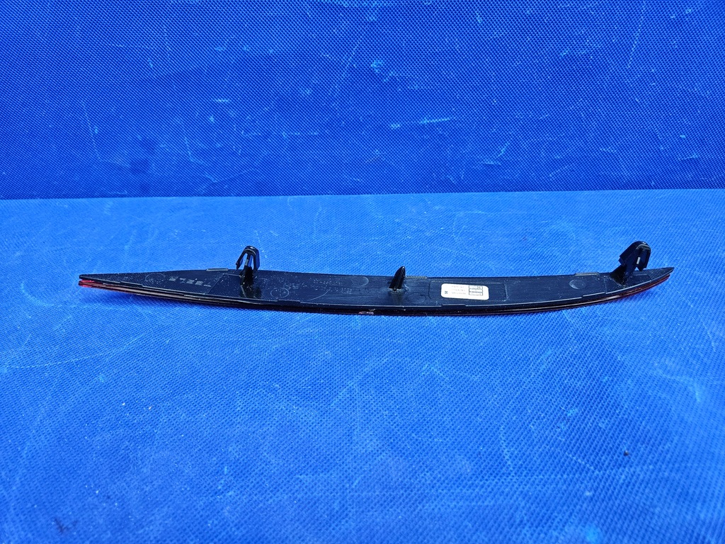 фото №7, Tesla model x правый отражатель заднего бампера задняя задний 1800095-00